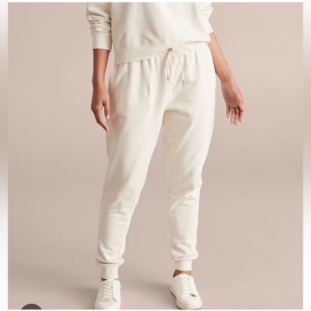 Universal Thread Joggers Size Medium White Sand N… - image 1